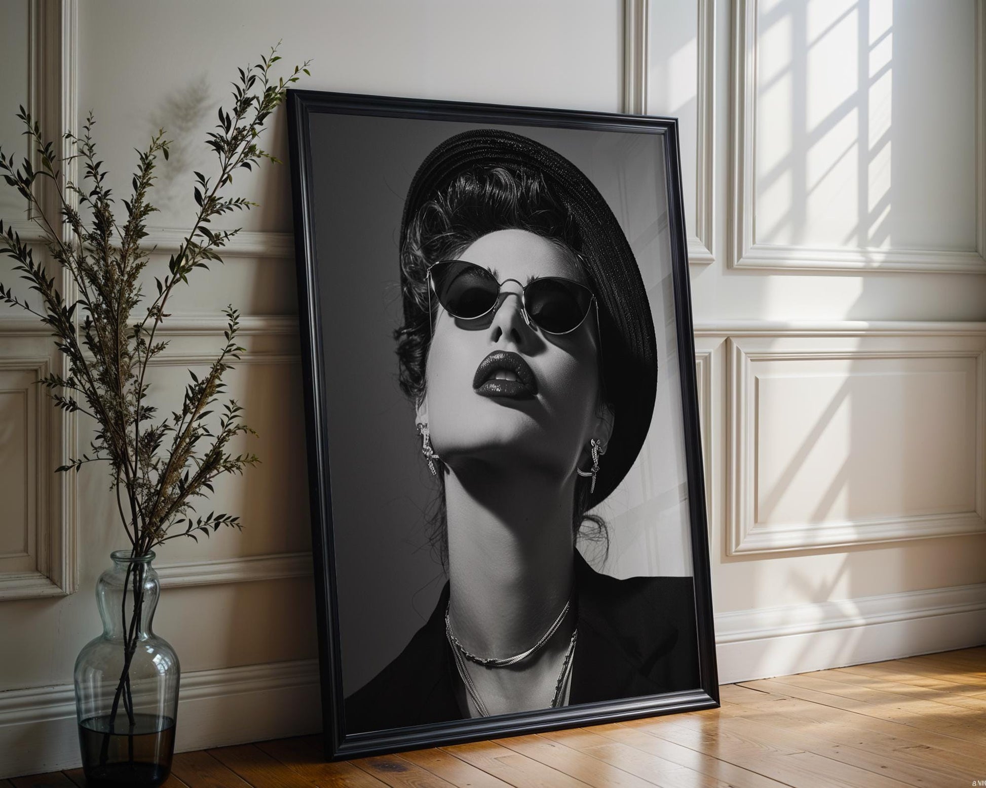Minimal Wall Art Glamorous Woman in Sunglasses Art Print | Retro Fashion Photo wall art print, minimalist black and white poster, modern Scandinavian wall decor, Monohaus