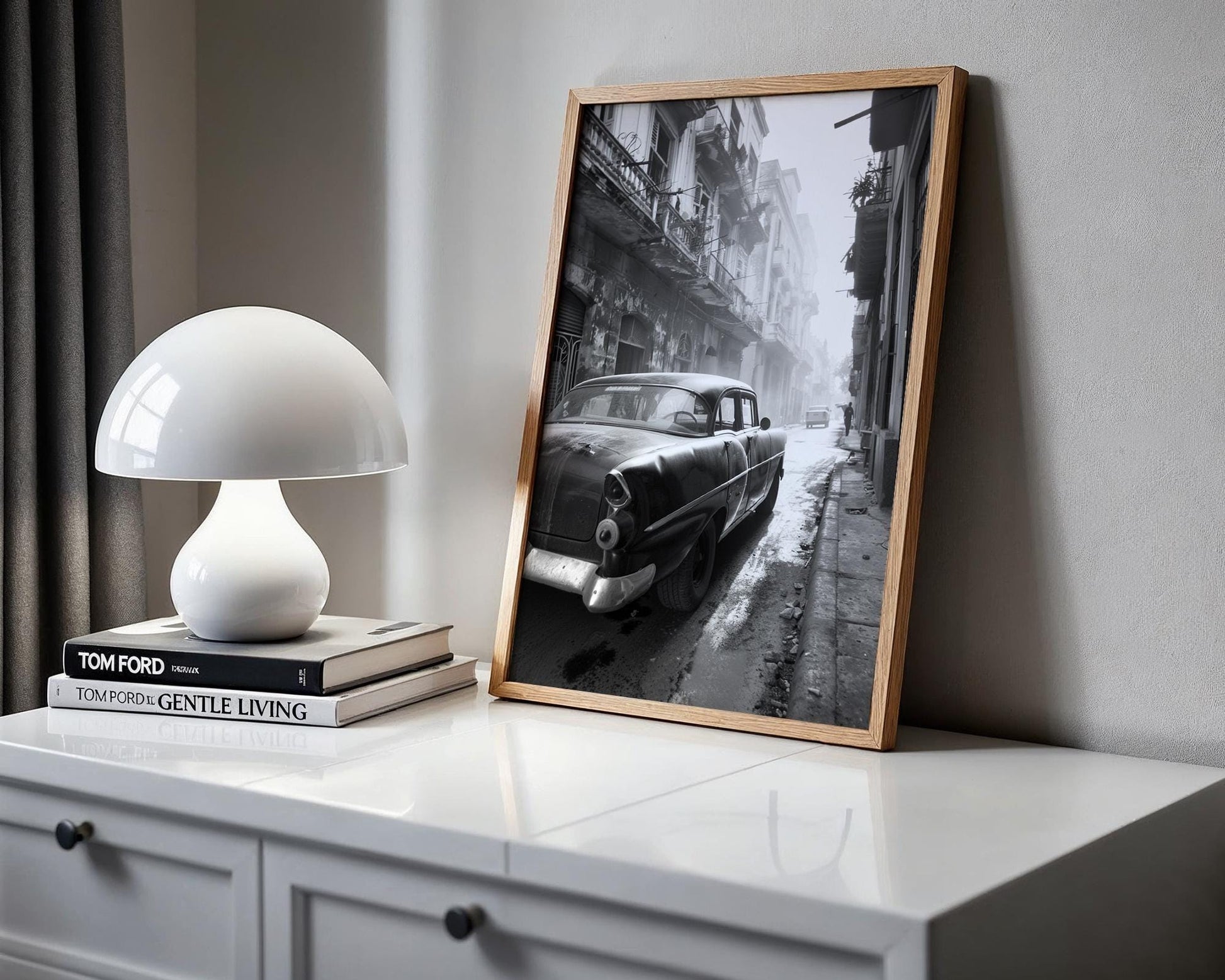 World Landmark | Havana Cuba Classic Car Print | Black and White Vintage Photography wall art print, minimalist black and white poster, modern Scandinavian wall decor, Monohaus