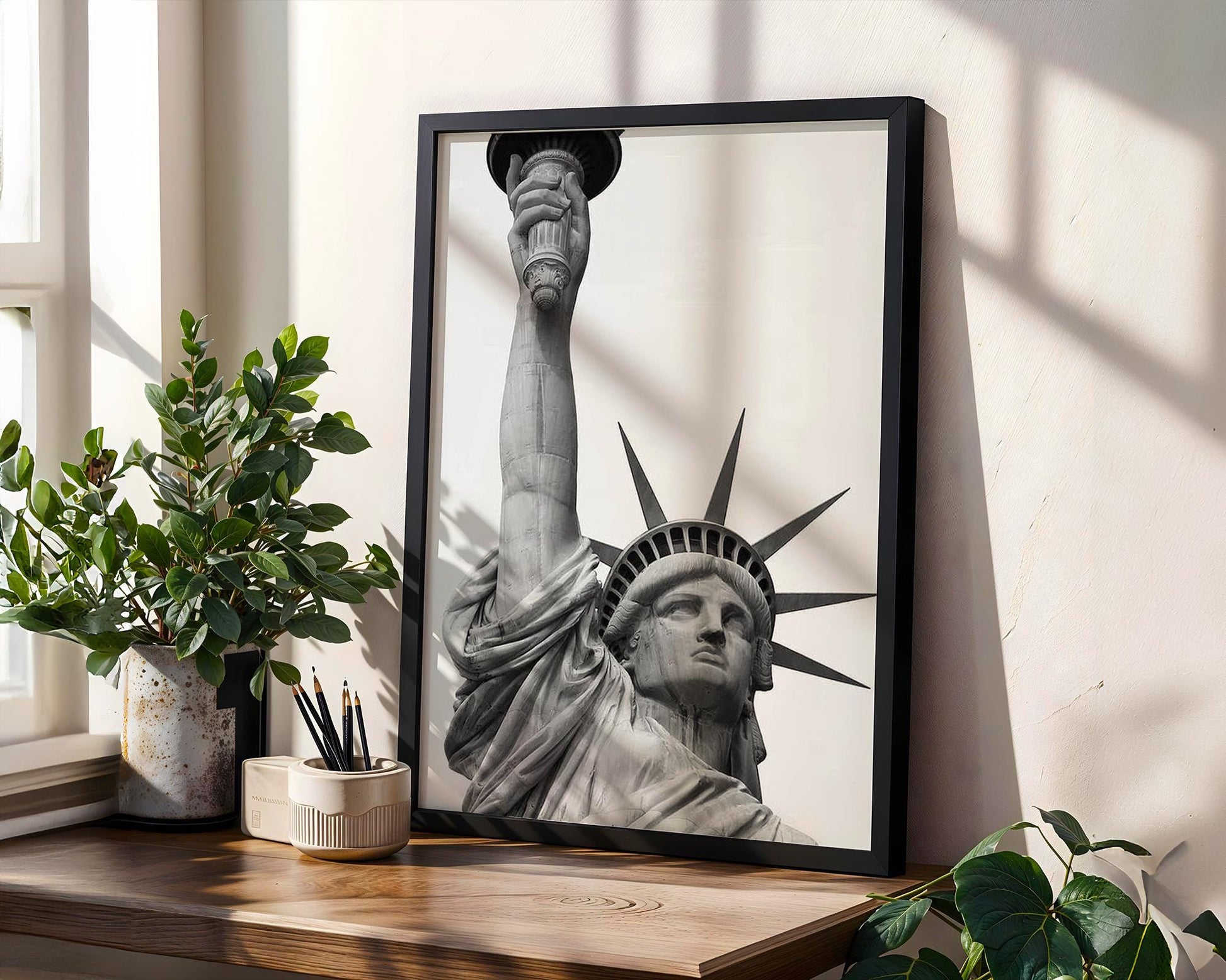World Landmark | Statue of Liberty Print | Minimalist Black and White NYC Poster wall art print, minimalist black and white poster, modern Scandinavian wall decor, Monohaus